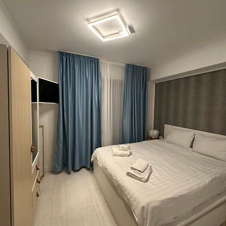 Luxury Cosmo Apartments Синая Екстериор снимка